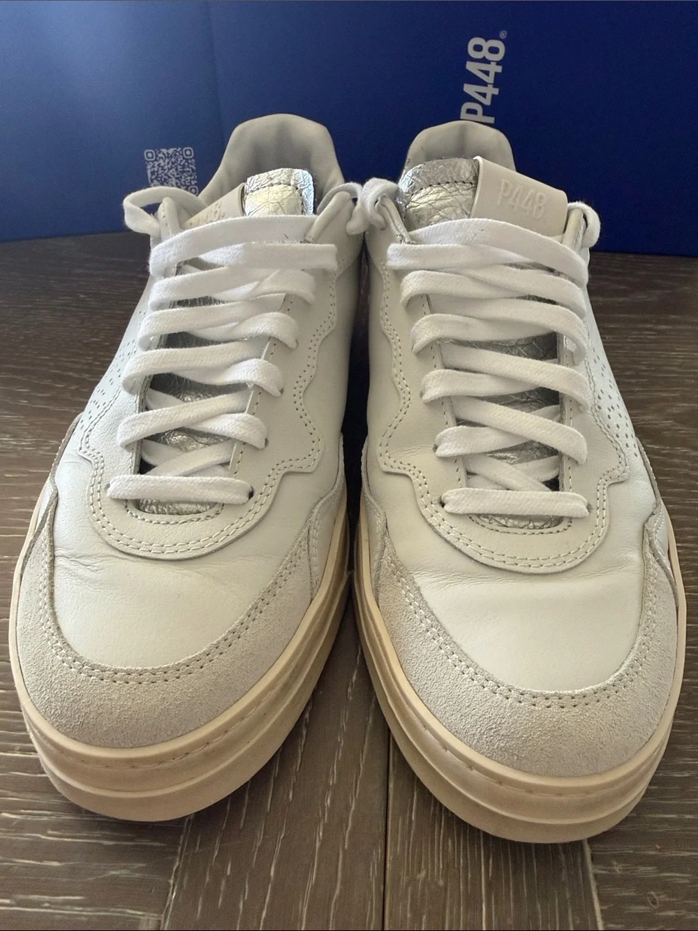 P448 Bali Platform sneaker Metallico women’s size 40 excellent considering
